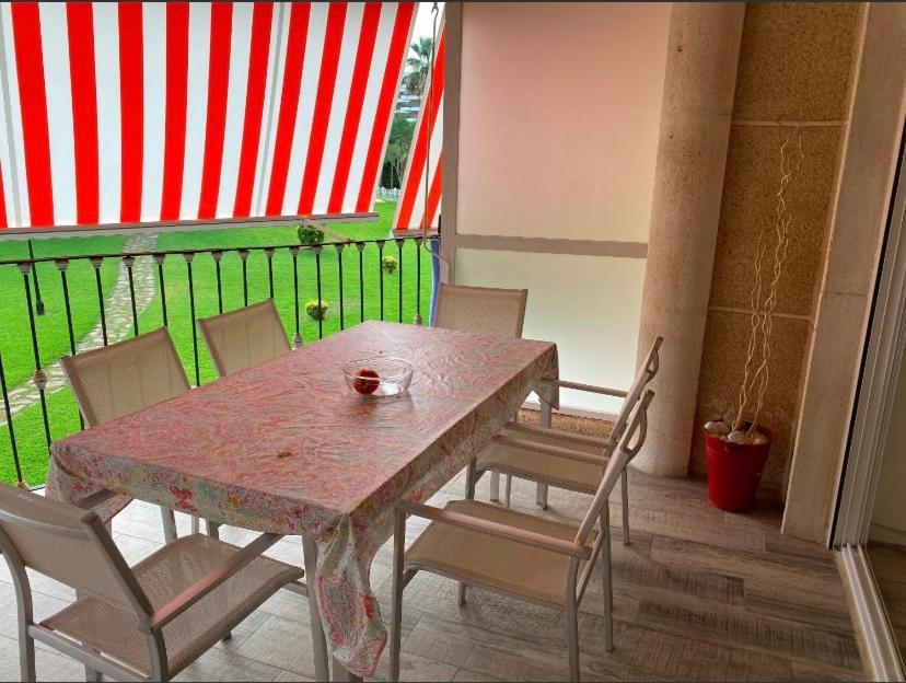 Apartamento Los Carmenes, Playa De Gandia Eksteriør bilde